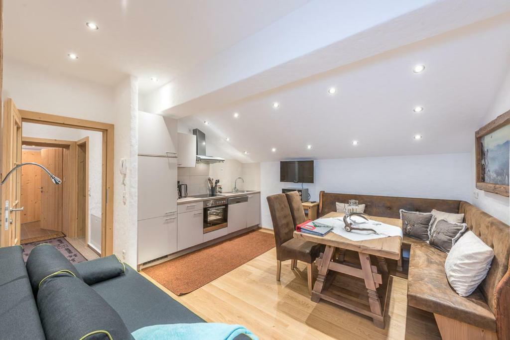 Apartamento Haus Moesenlechner Maishofen Exterior foto